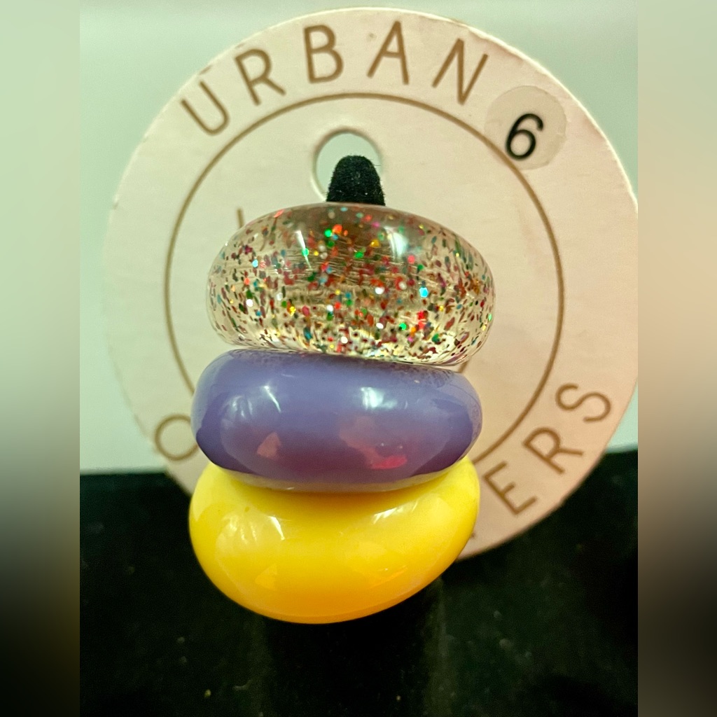 Urban Outfitters Set Of 3 Resin Dome Bubble Rings One Has Sparkles Size 6 Fun 16$